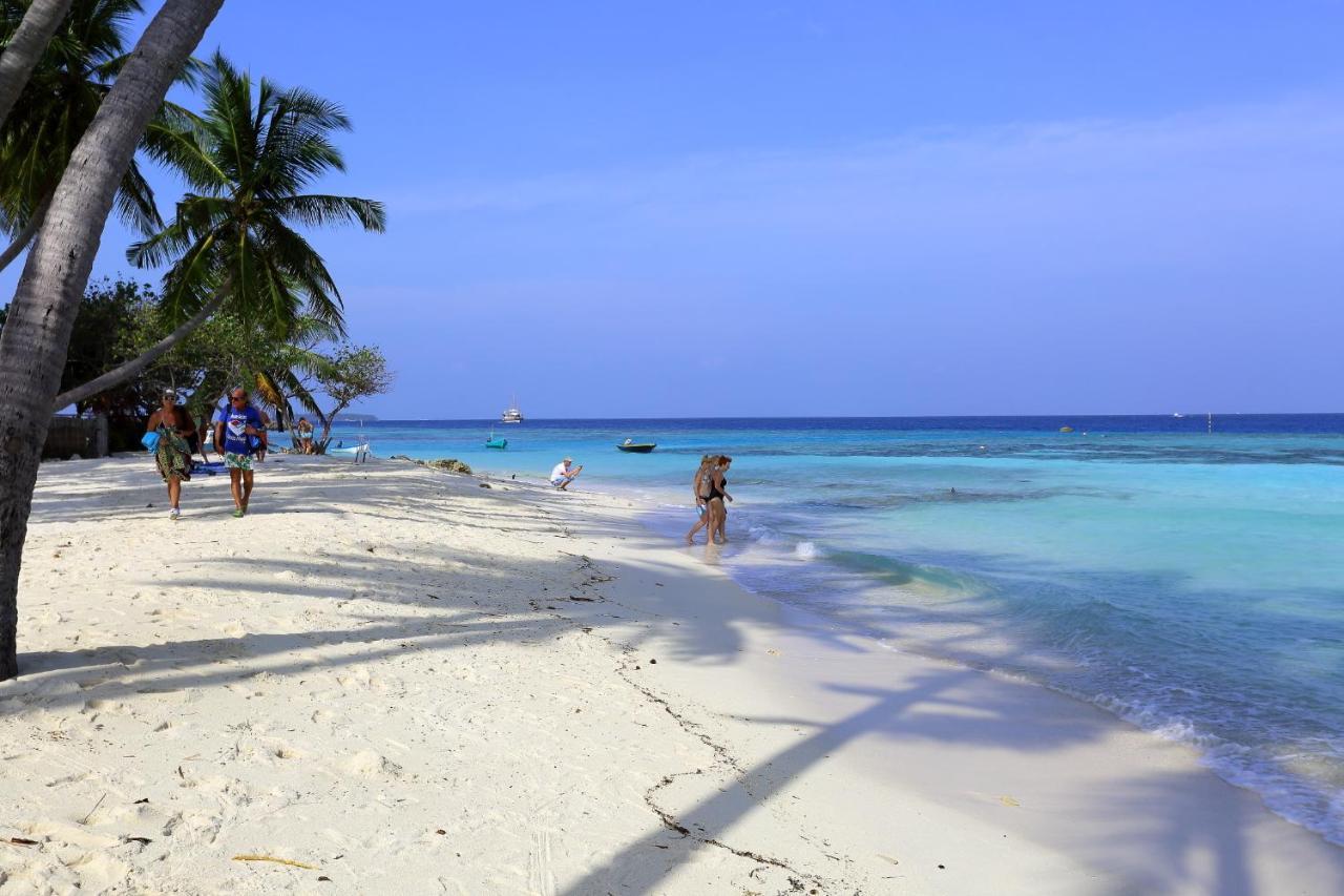 Kaani Village & 4* Maafushi